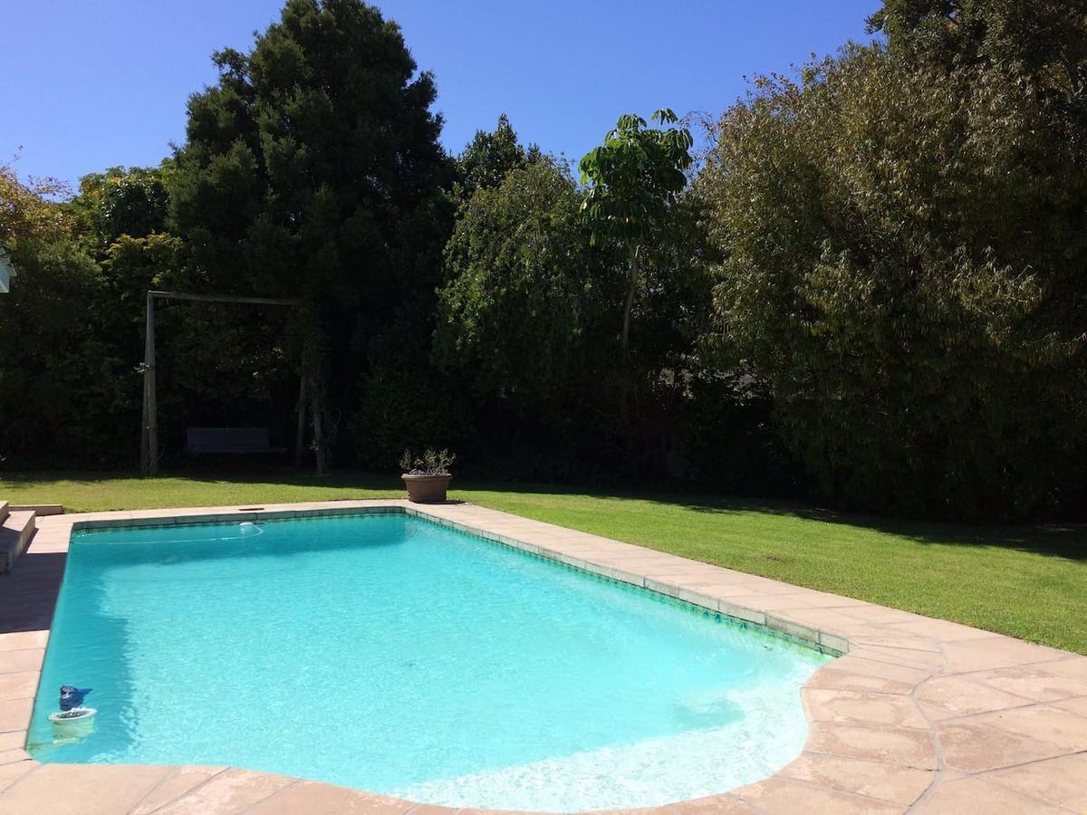 Bed and Breakfast Camelot In Constantia Kapstadt Exterior foto
