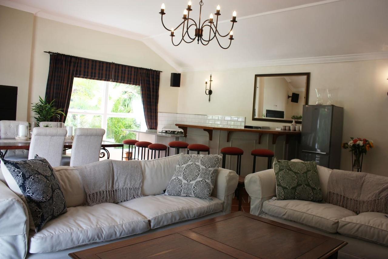 Bed and Breakfast Camelot In Constantia Kapstadt Exterior foto