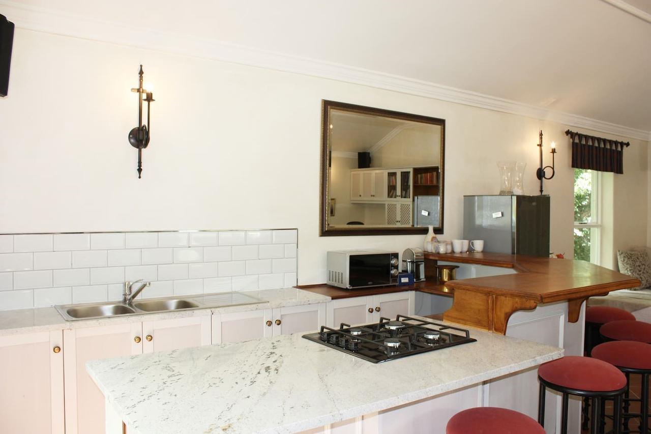 Bed and Breakfast Camelot In Constantia Kapstadt Exterior foto